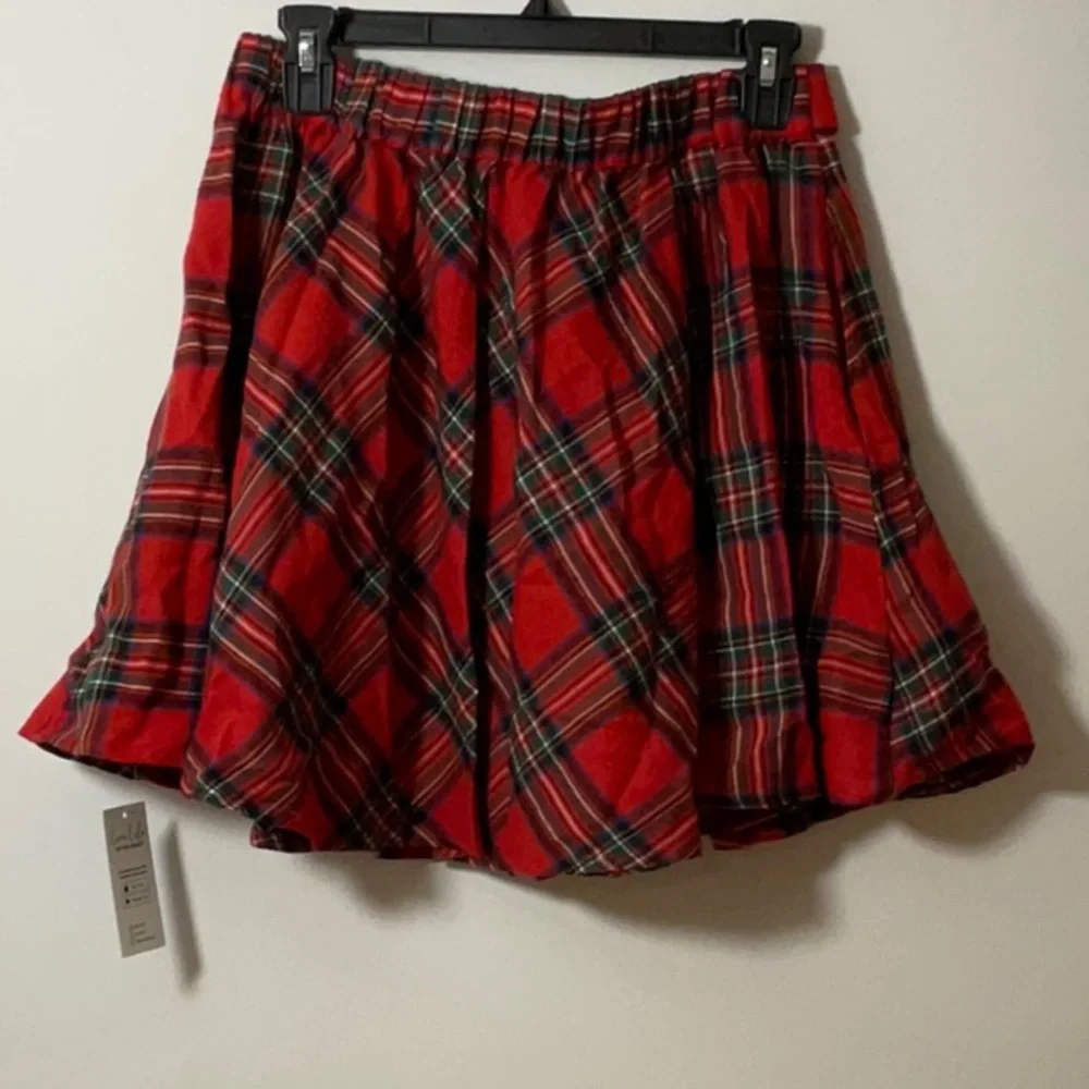 Cupshe Circle Skater Skirt in Red - Picture 3 of 3